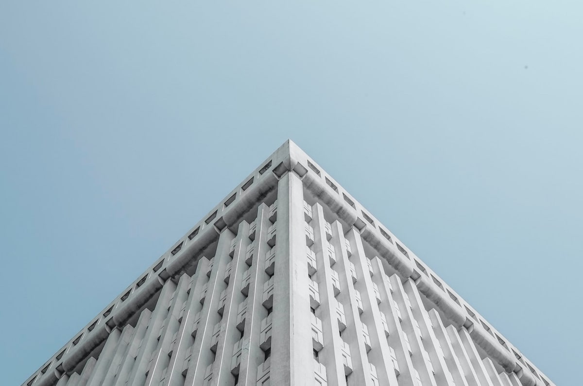 kaiyun-2020足坛警世录：你工资太高，坑了大家，害了自己！